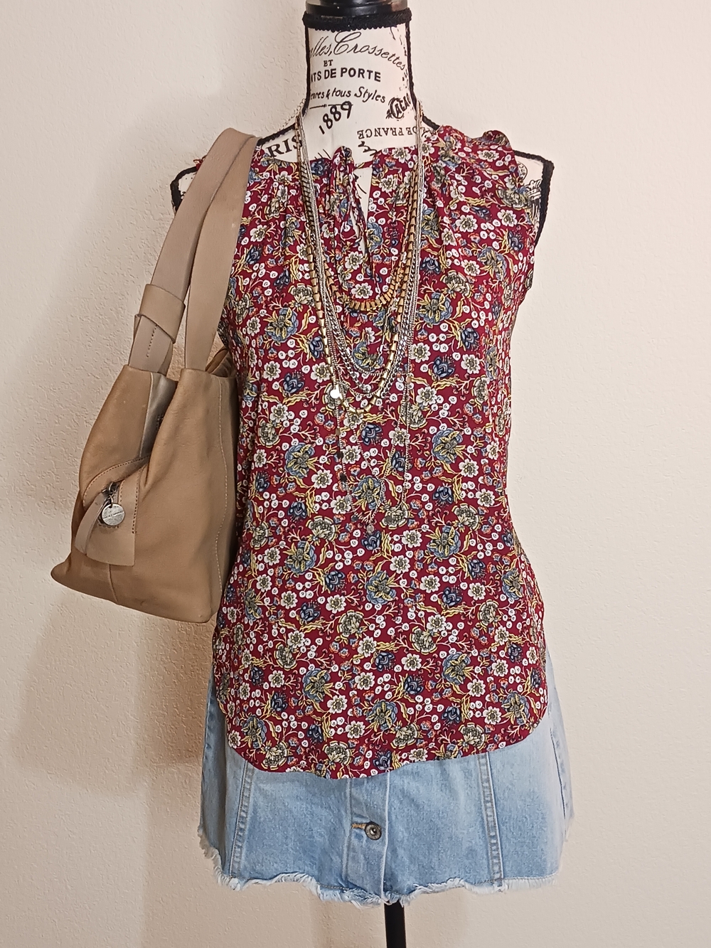 LOFT Top Fairy Sleeveless Blouse XS Work Office - Picture 1 of 3